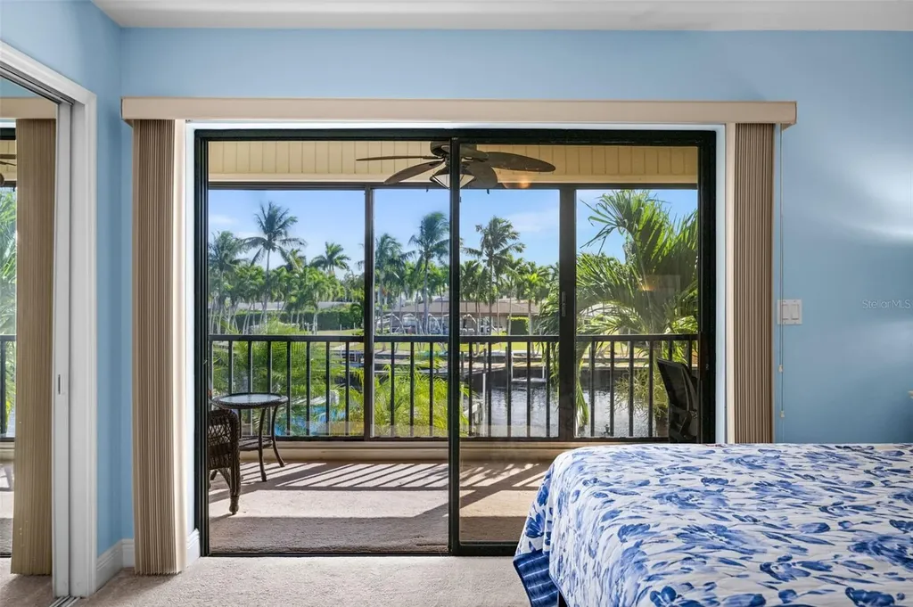 4803 SW Santa Barbara Court Cape Coral FL 33914