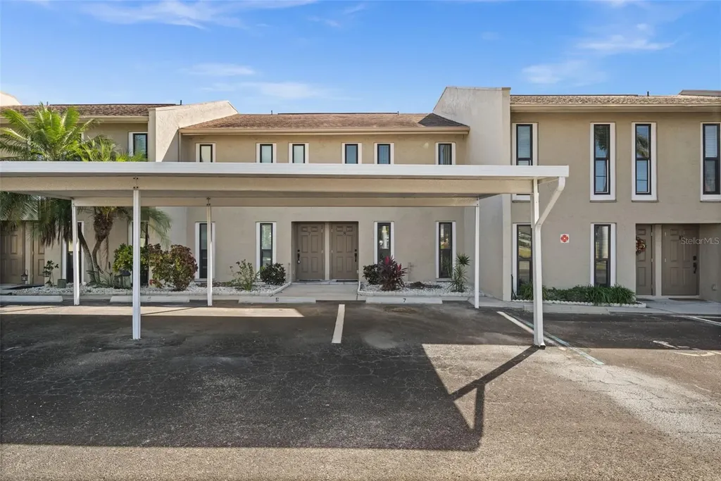 4803 SW Santa Barbara Court Cape Coral FL 33914