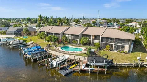 4803 SW Santa Barbara Court Cape Coral FL 33914