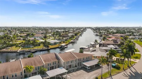 4803 SW Santa Barbara Court Cape Coral FL 33914