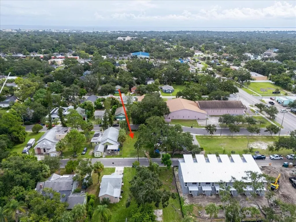 1753 Queen Street S St Petersburg FL 33712