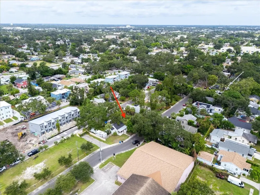 1753 Queen Street S St Petersburg FL 33712
