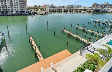 211 Dolphin Point Clearwater FL 33767