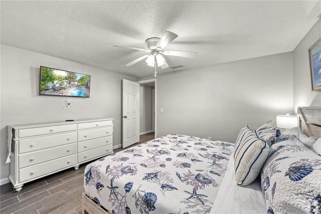 1123 Crescent Street Sarasota FL 34242