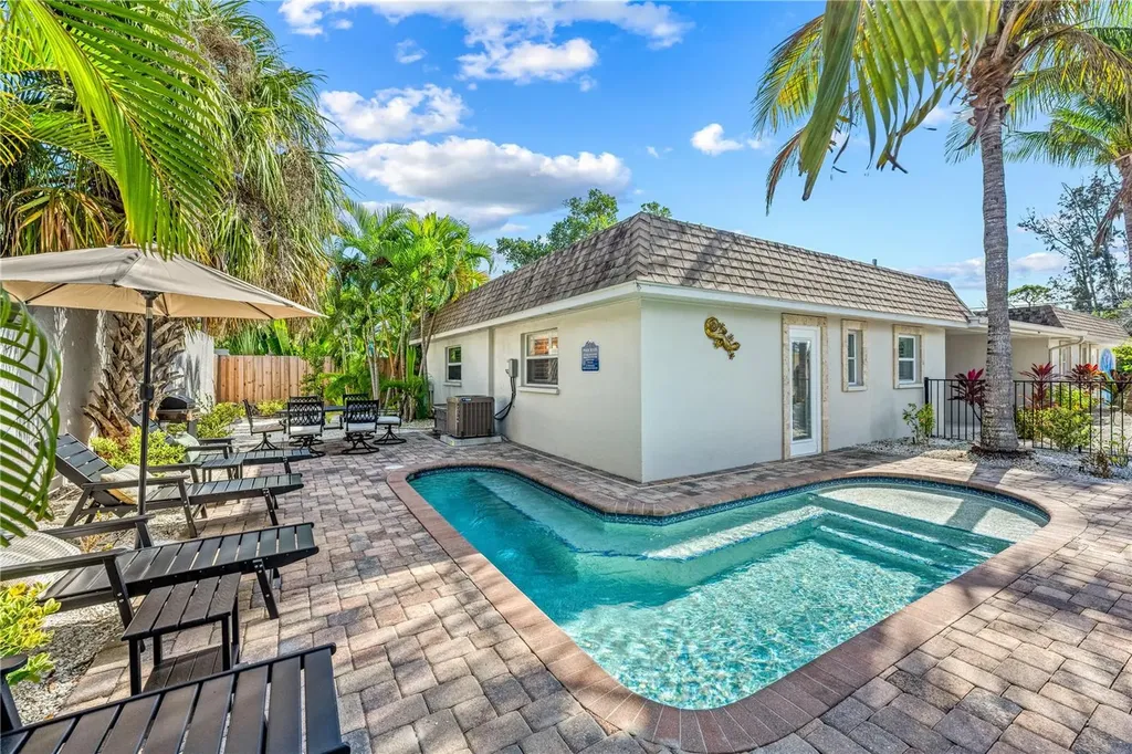 1123 Crescent Street Sarasota FL 34242