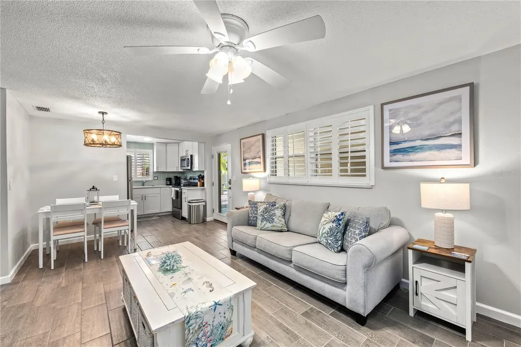 1123 Crescent Street Sarasota FL 34242