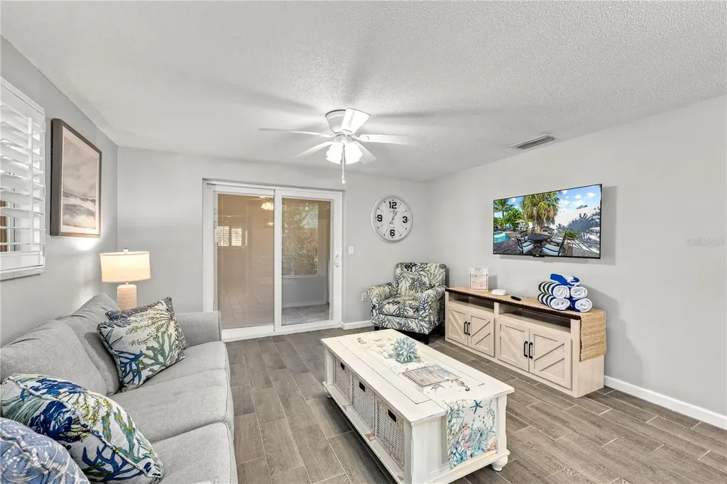 1123 Crescent Street Sarasota FL 34242