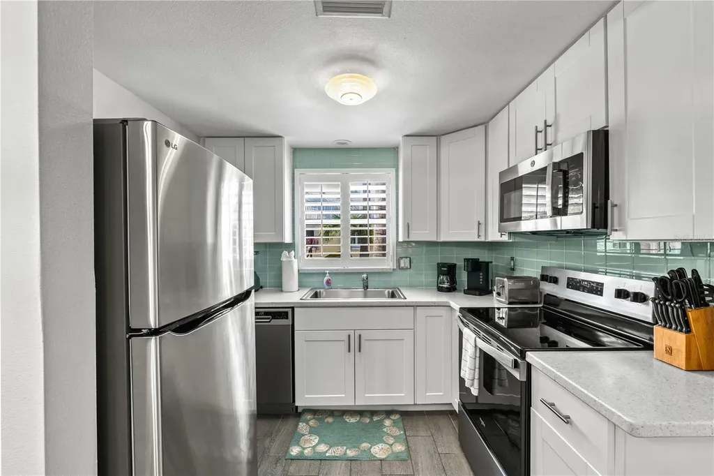 1123 Crescent Street Sarasota FL 34242