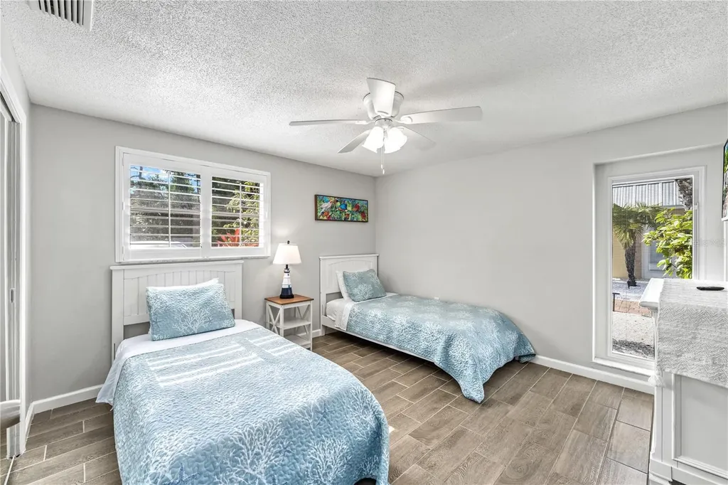 1123 Crescent Street Sarasota FL 34242