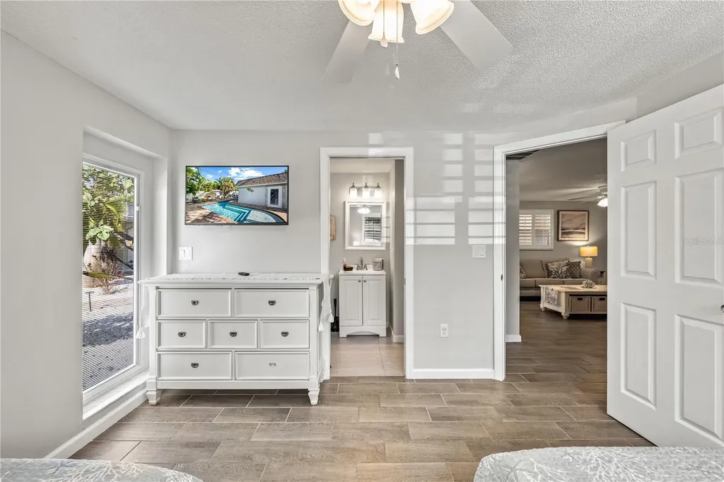 1123 Crescent Street Sarasota FL 34242
