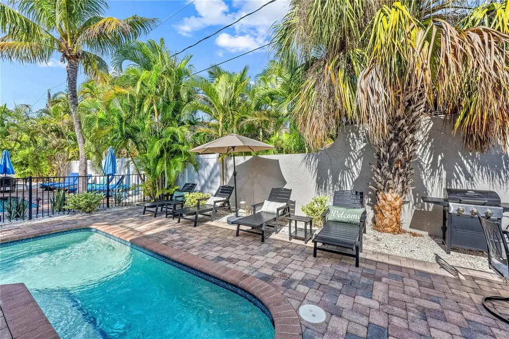 1123 Crescent Street Sarasota FL 34242