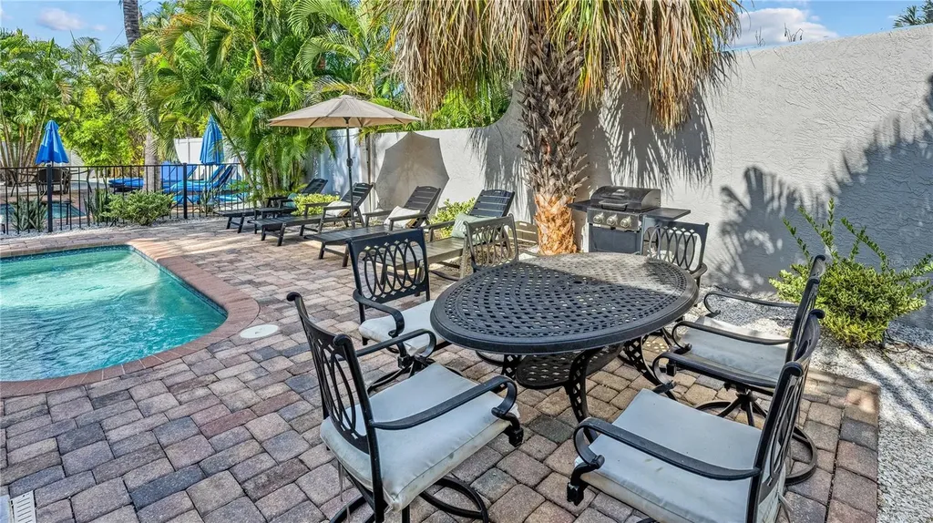 1123 Crescent Street Sarasota FL 34242