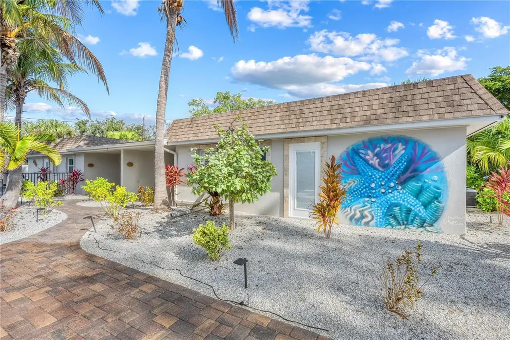 1123 Crescent Street Sarasota FL 34242