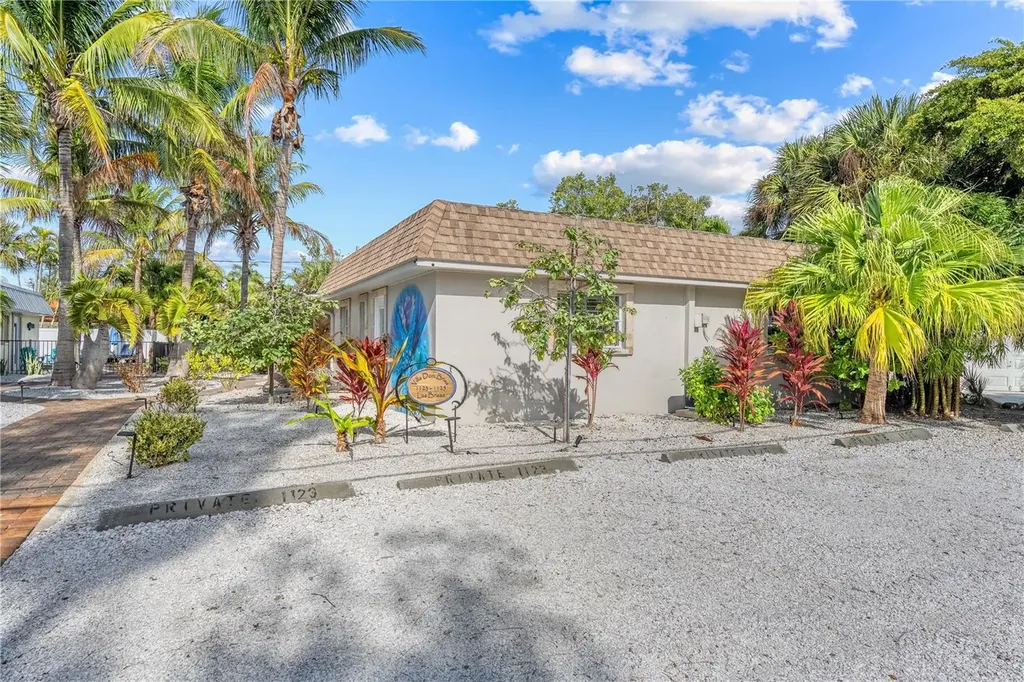 1123 Crescent Street Sarasota FL 34242