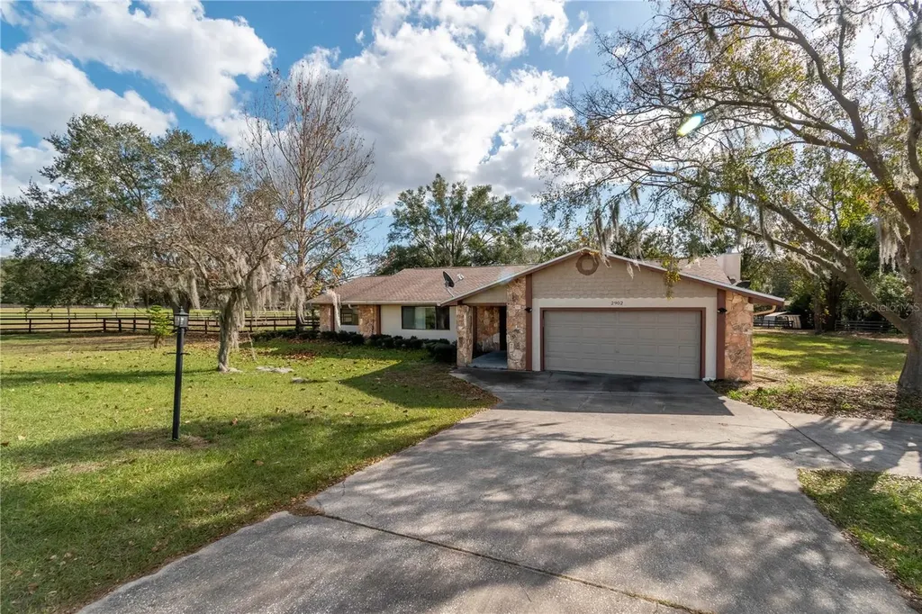 2902 Marion County Road Weirsdale FL 32195
