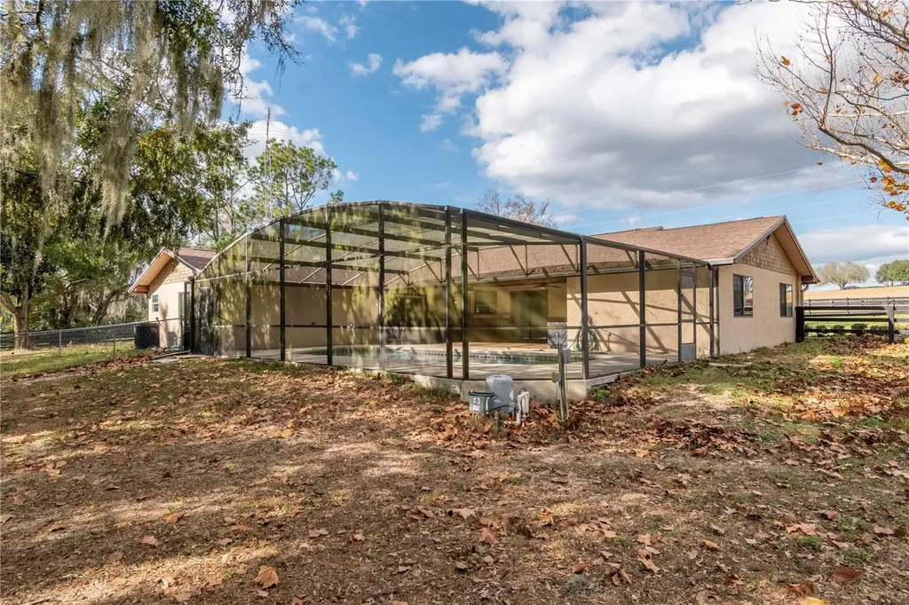 2902 Marion County Road Weirsdale FL 32195