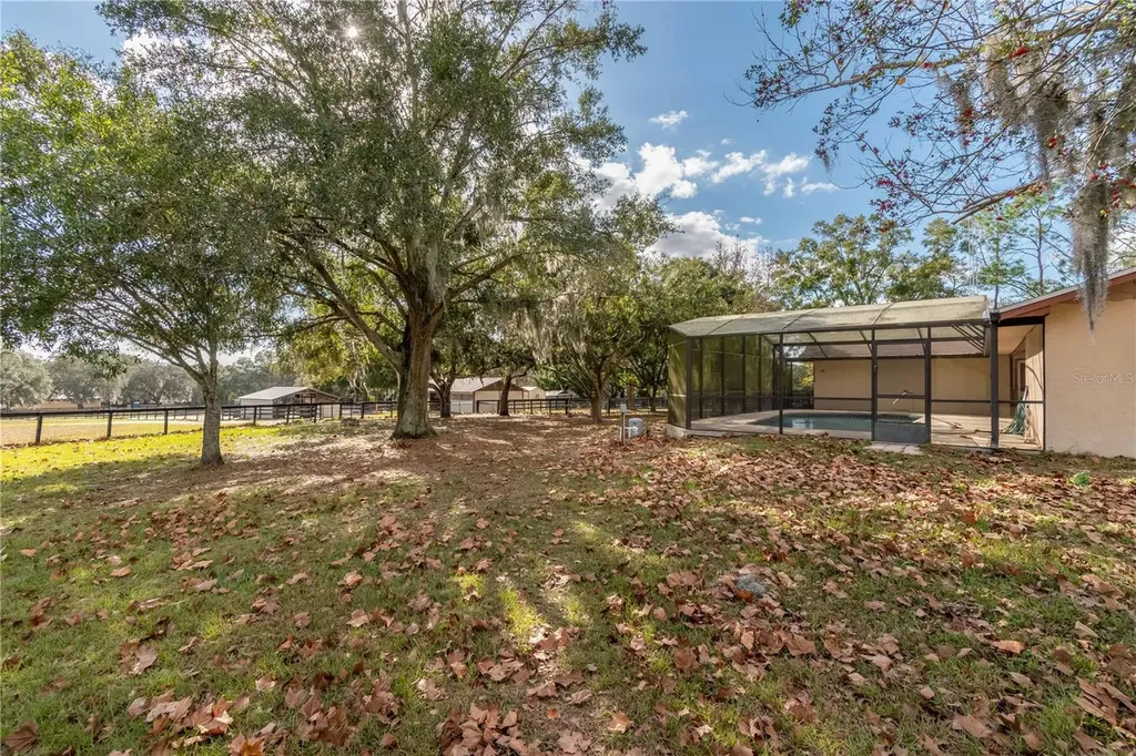 2902 Marion County Road Weirsdale FL 32195