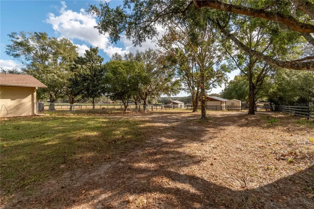 2902 Marion County Road Weirsdale FL 32195