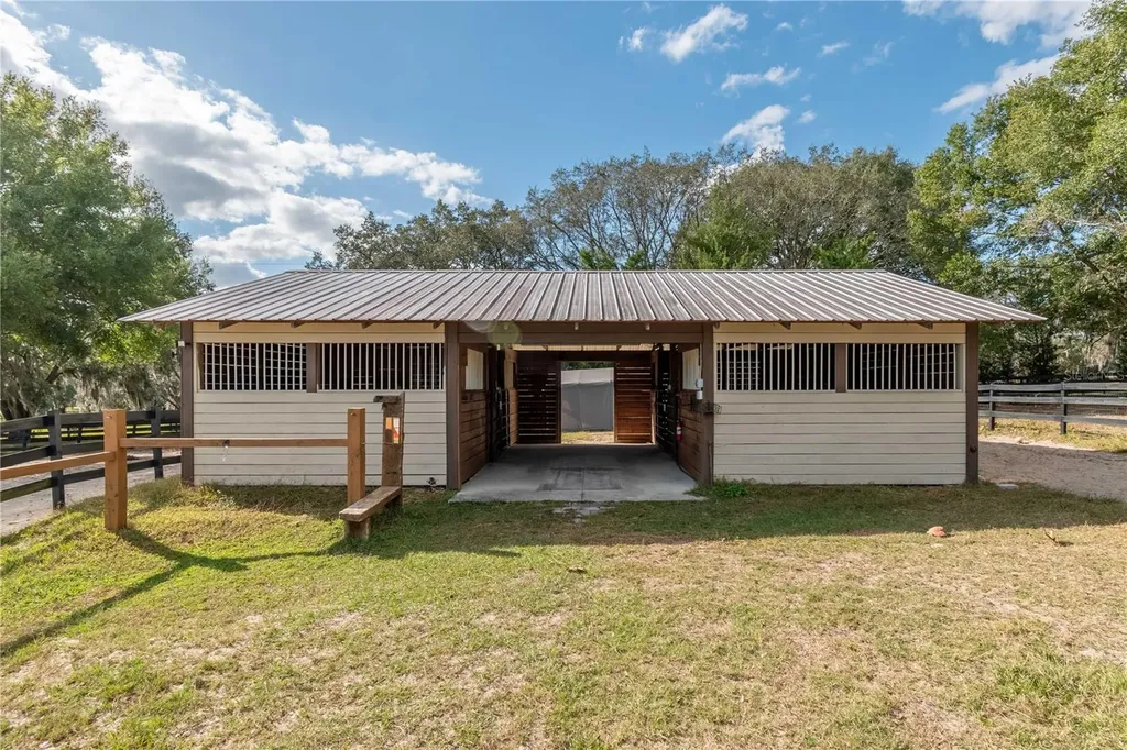 2902 Marion County Road Weirsdale FL 32195