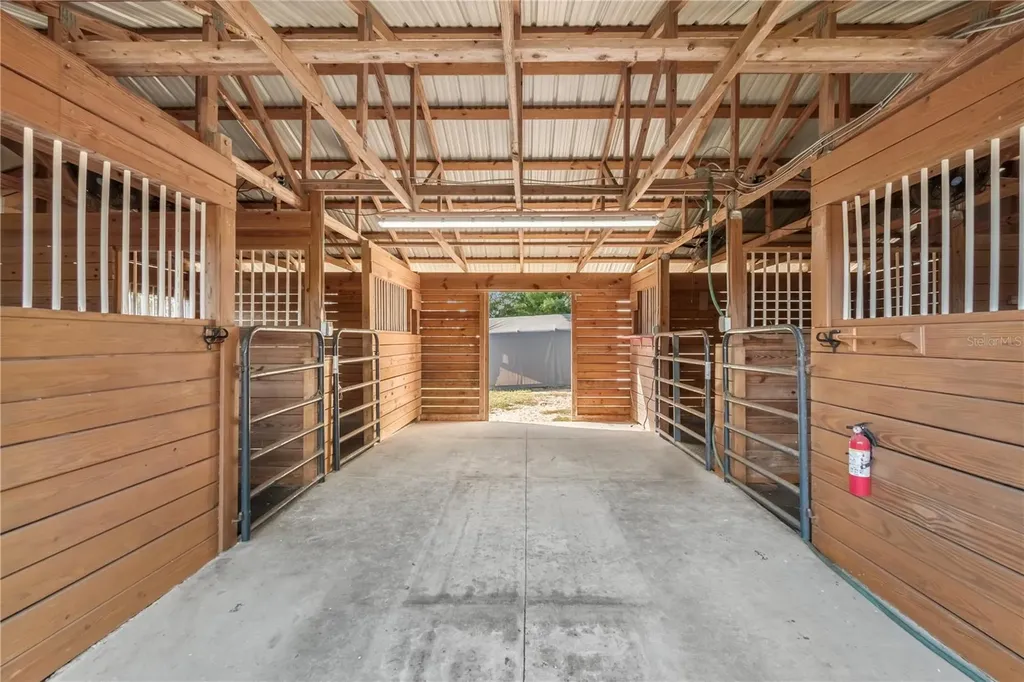 2902 Marion County Road Weirsdale FL 32195