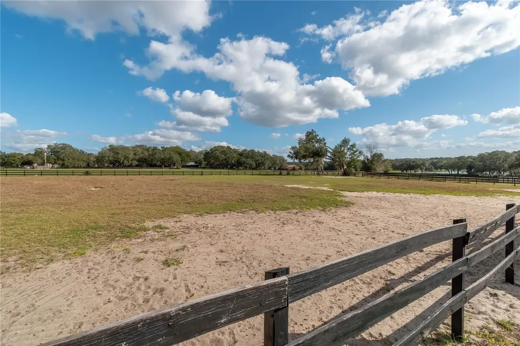 2902 Marion County Road Weirsdale FL 32195