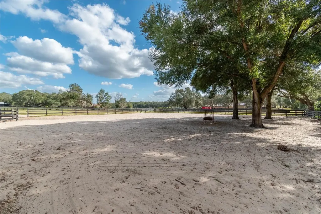 2902 Marion County Road Weirsdale FL 32195