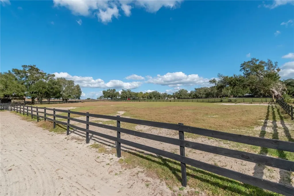 2902 Marion County Road Weirsdale FL 32195