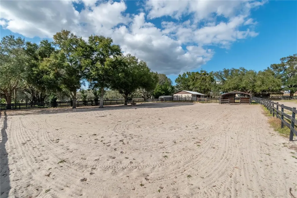 2902 Marion County Road Weirsdale FL 32195