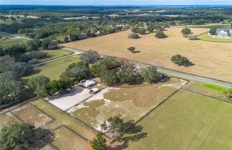 2902 Marion County Road Weirsdale FL 32195