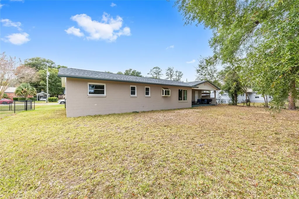 903 NE 17th Court Ocala FL 34470