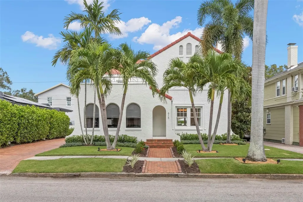 615 16th Avenue NE St Petersburg FL 33704