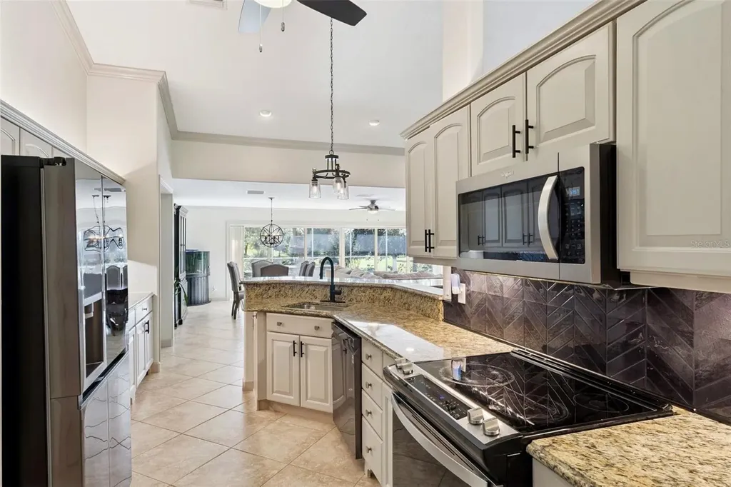 39819 Grove Heights Lady Lake FL 32159