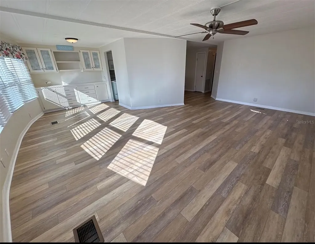 3301 Alt 19 Dunedin FL 34698