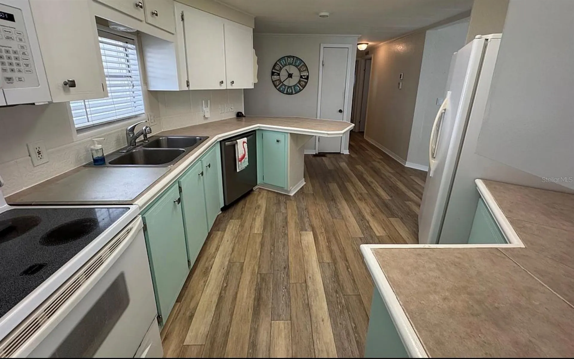 3301 Alt 19 Dunedin FL 34698