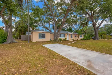 559 Norfolk Street Dunedin FL 34698