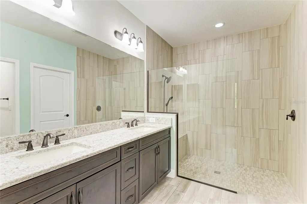 5941 Amberly Drive Bradenton FL 34208
