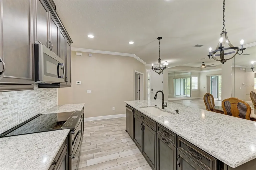 5941 Amberly Drive Bradenton FL 34208