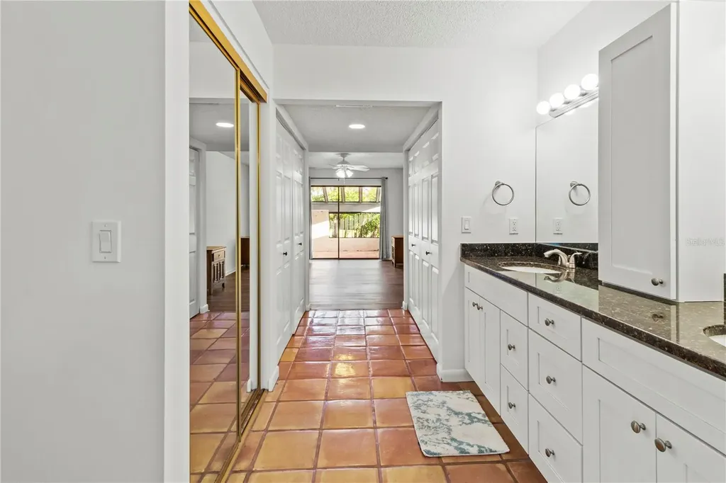 2375 Lakeside Mews Sarasota FL 34235