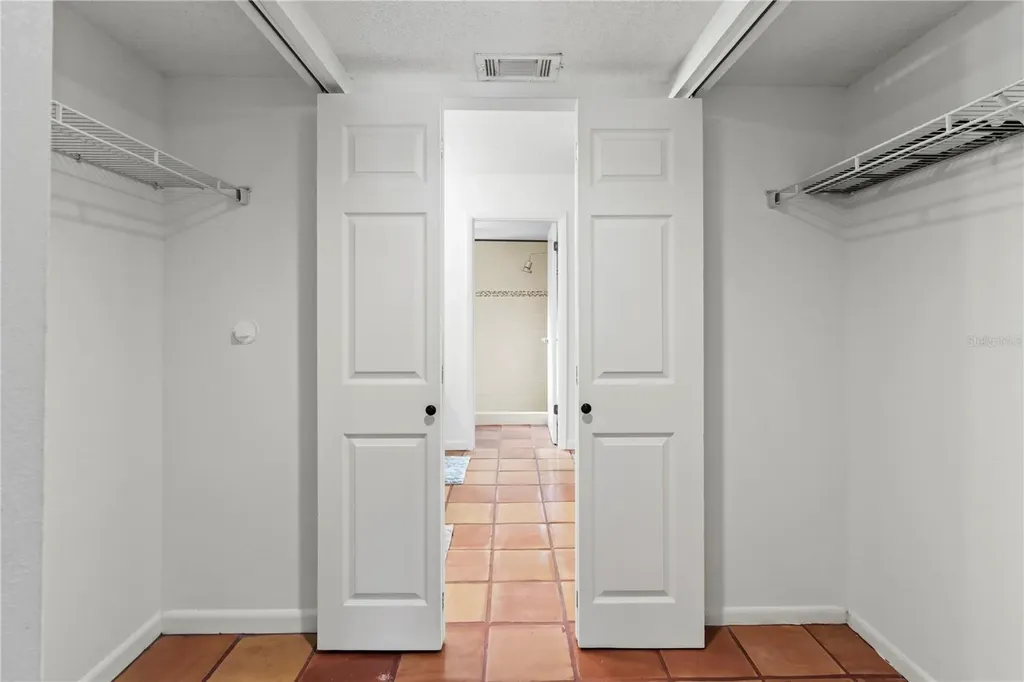 2375 Lakeside Mews Sarasota FL 34235