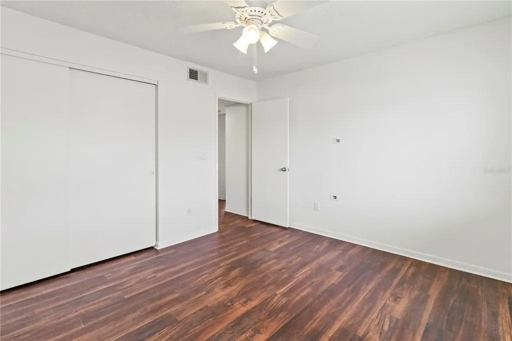 2375 Lakeside Mews Sarasota FL 34235