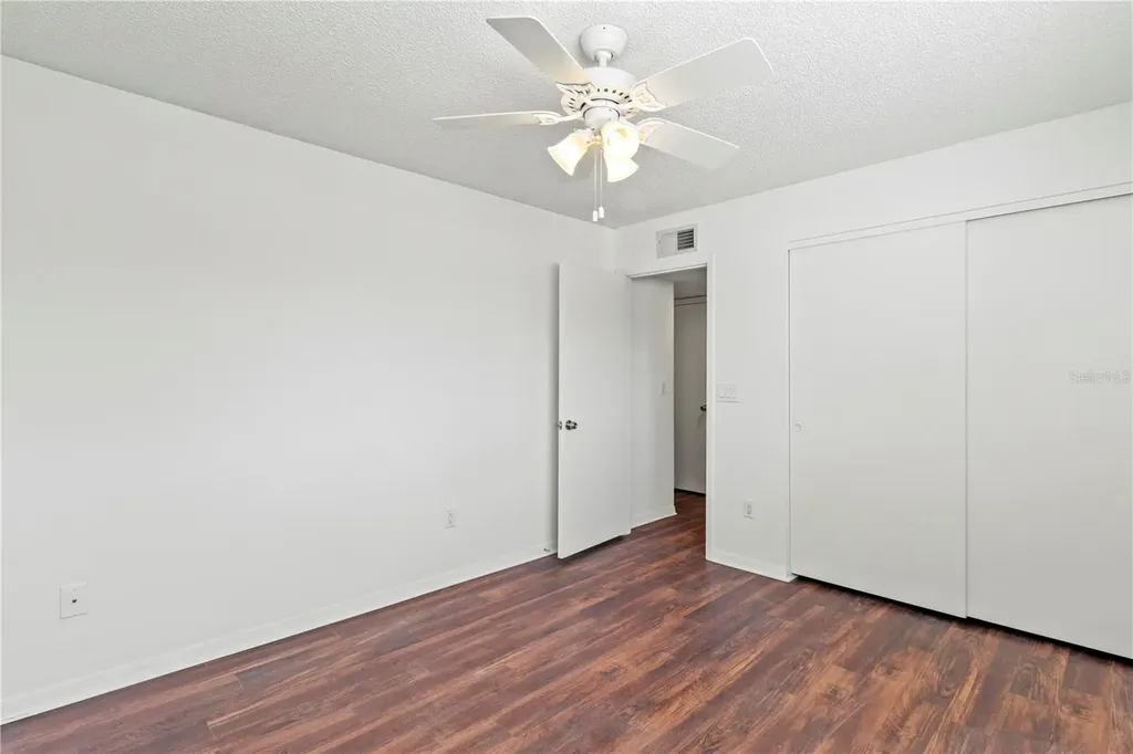 2375 Lakeside Mews Sarasota FL 34235