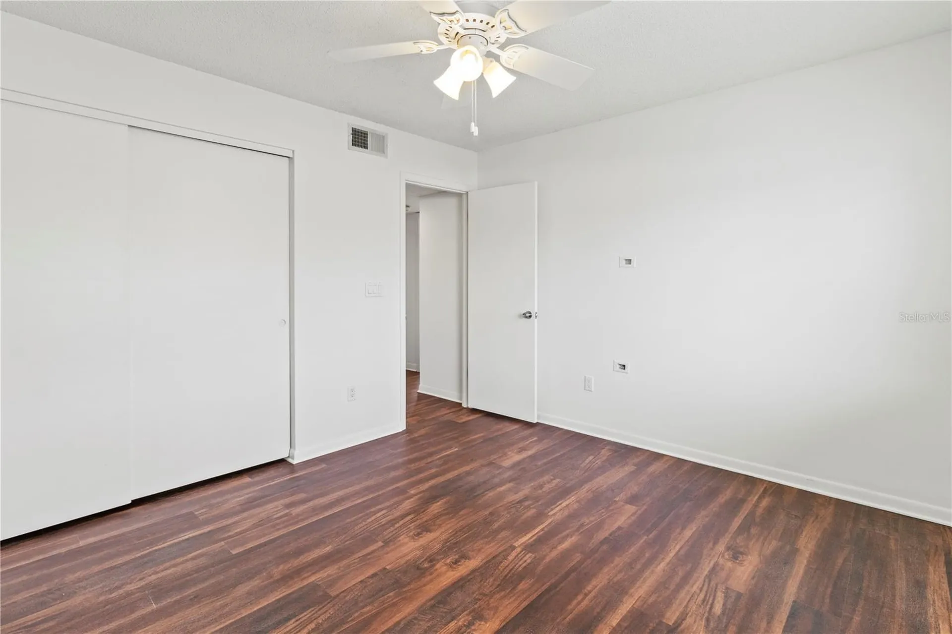 2375 Lakeside Mews Sarasota FL 34235