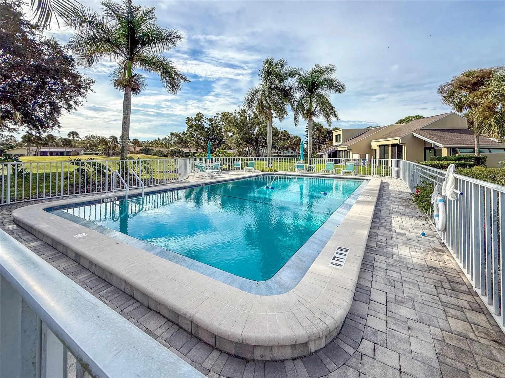 2375 Lakeside Mews Sarasota FL 34235
