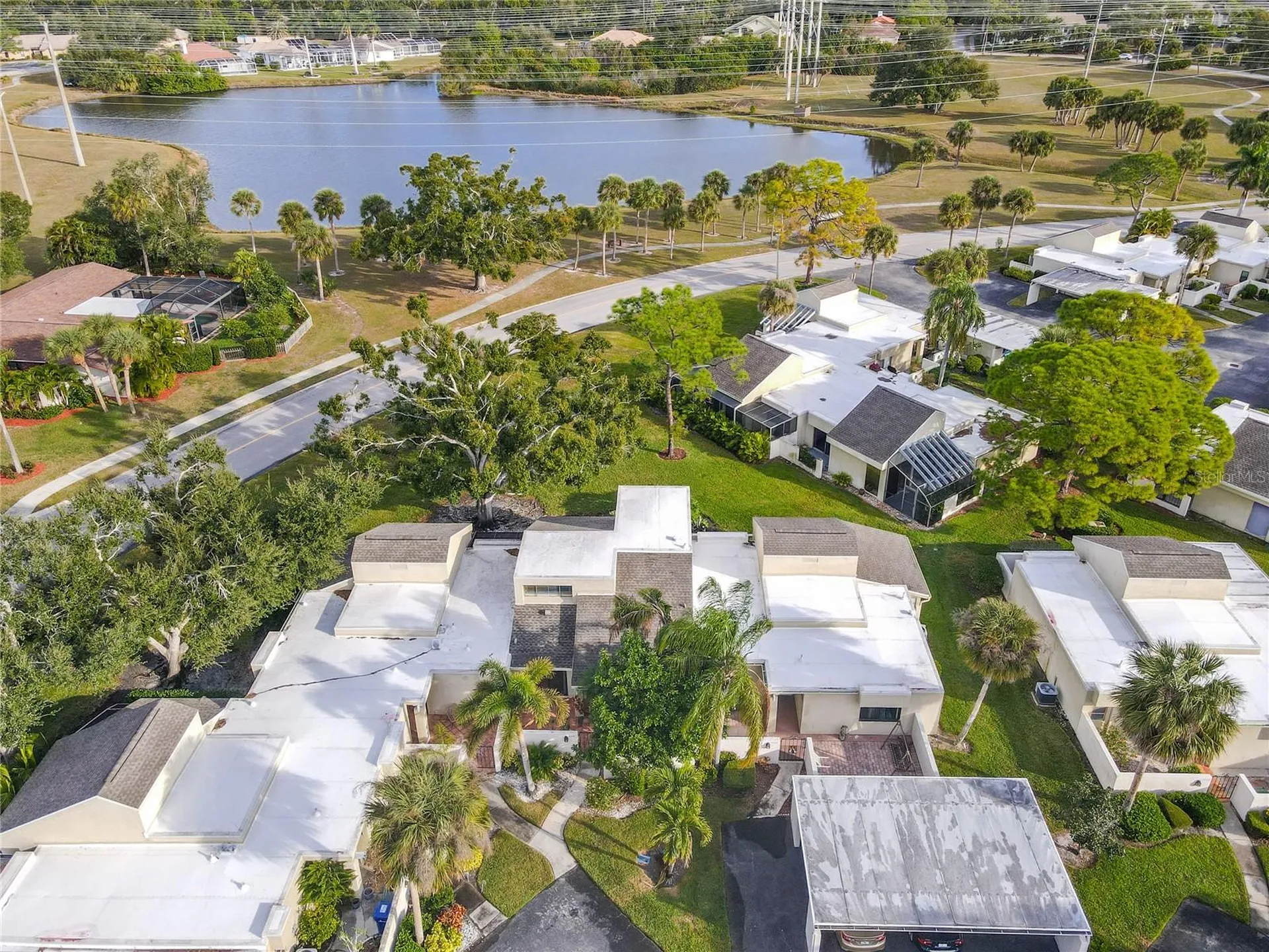 2375 Lakeside Mews Sarasota FL 34235