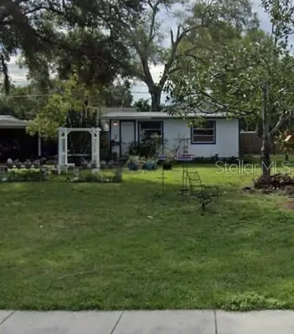 5026 39th Avenue N St Petersburg FL 33709