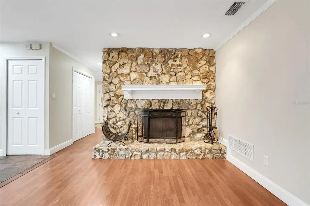 1009 Terry Drive Altamonte Springs FL 32714