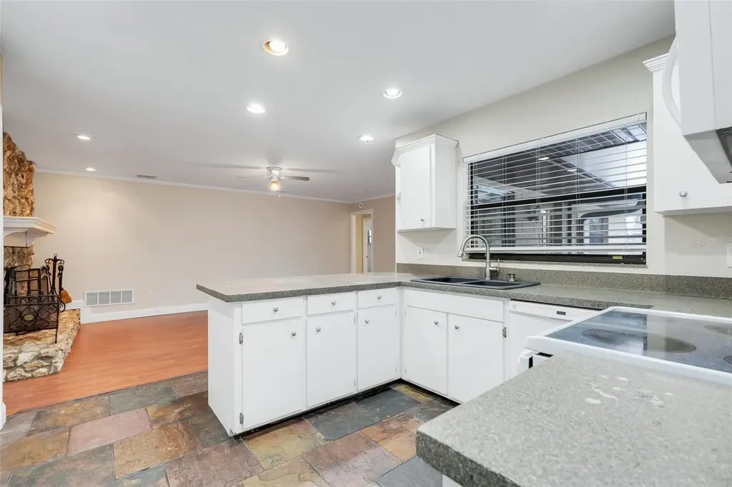 1009 Terry Drive Altamonte Springs FL 32714