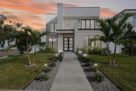 3702 S Lynwood Avenue Tampa FL 33611