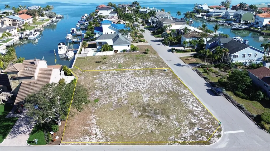 139 9th Street E Tierra Verde FL 33715