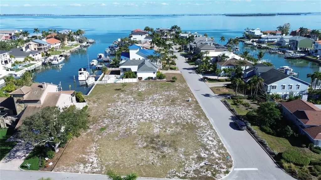 139 9th Street E Tierra Verde FL 33715